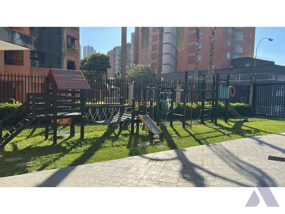Vendo PH triplex 450m2 Los Samanes 6422 - 19