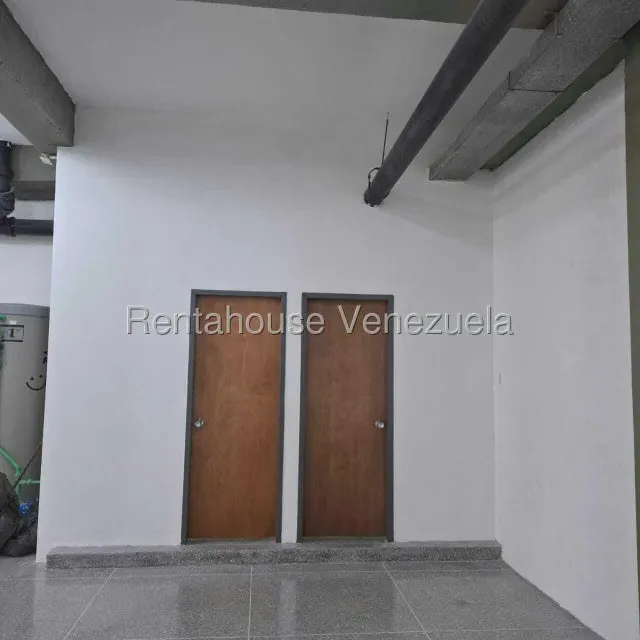Local Comercial en Alquiler en Parroquia La Candelaria, Distrito Metropolitano - 11