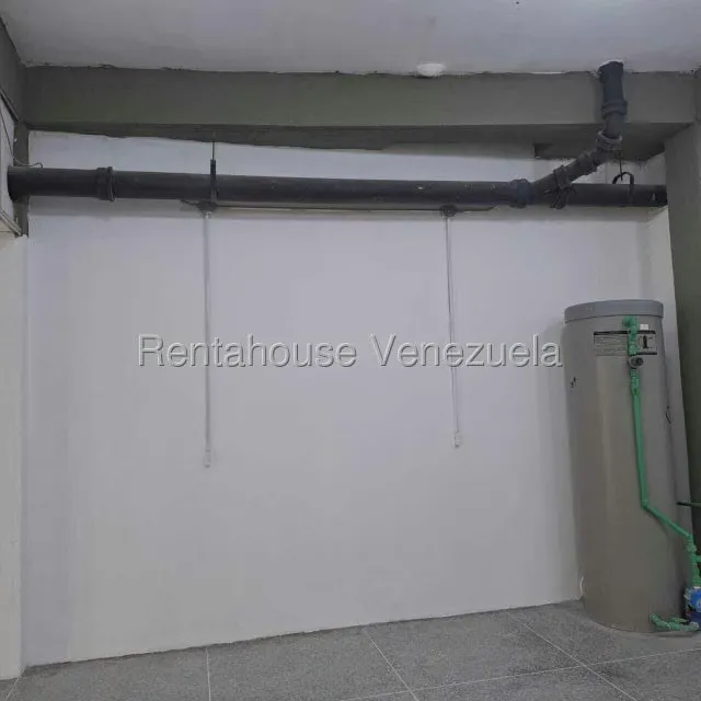 Local Comercial en Alquiler en Parroquia La Candelaria, Distrito Metropolitano - 16