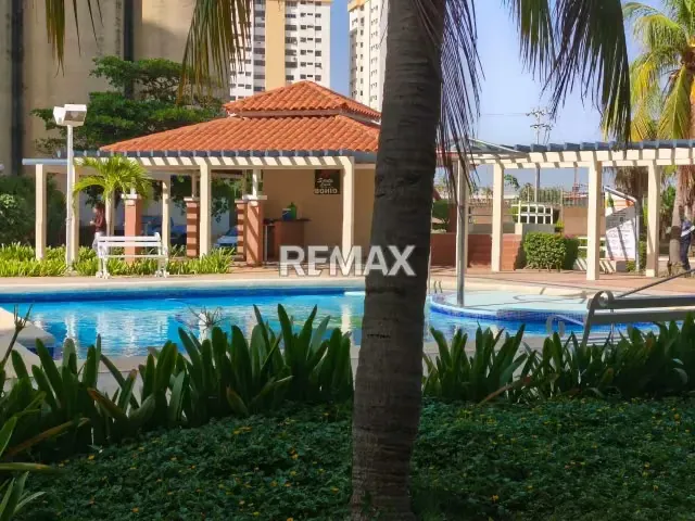 Apartamento en venta en Parque Santa Lucia, Avenida El Milagro, Maracaibo - 13