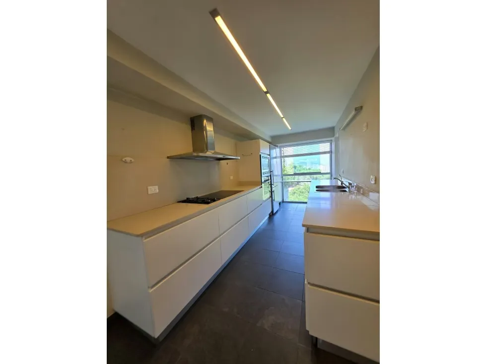 APARTAMENTO EN VENTA LOMAS DE LAS MERCEDES 138mt/2H/3B/3PE - 5