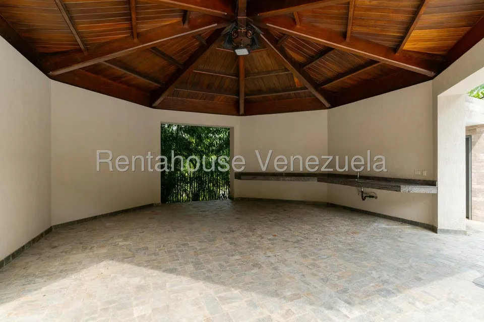Apartamento (1 Nivel) en Venta en Los Chorros, Distrito Metropolitano - 17