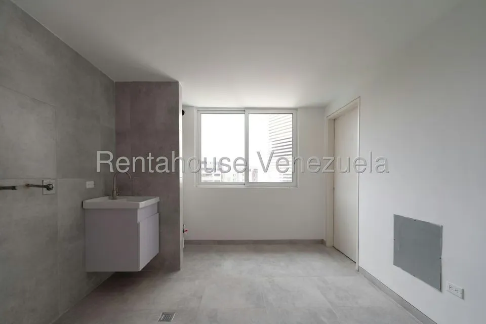 Apartamento (1 Nivel) en Venta en Los Chorros, Distrito Metropolitano - 25