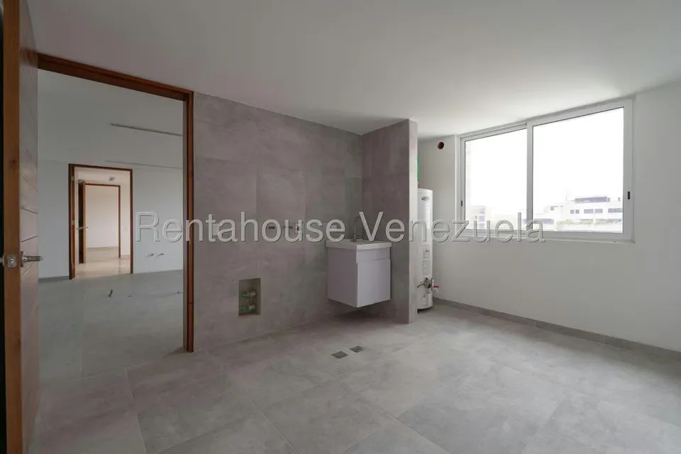 Apartamento (1 Nivel) en Venta en Los Chorros, Distrito Metropolitano - 26