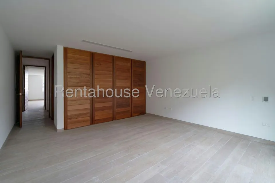 Apartamento (1 Nivel) en Venta en Los Chorros, Distrito Metropolitano - 10