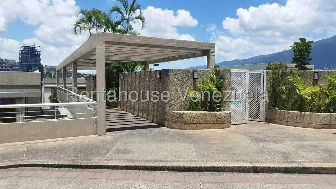 Apartamento (1 Nivel) en Venta en Lomas de Las Mercedes, Distrito Metropolitano - 2