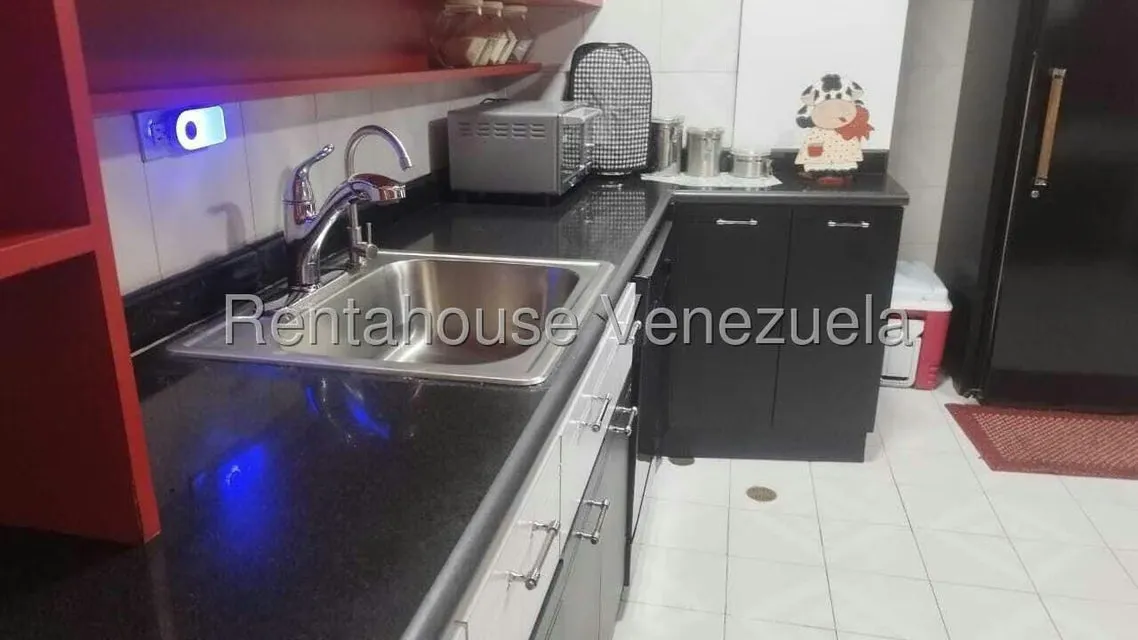 Apartamento (1 Nivel) en Venta en Lomas de Las Mercedes, Distrito Metropolitano - 24