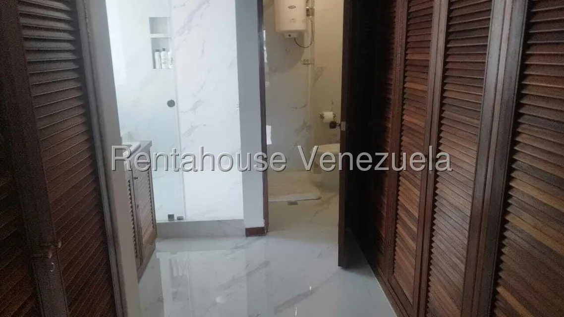Apartamento (1 Nivel) en Venta en Lomas de Las Mercedes, Distrito Metropolitano - 32