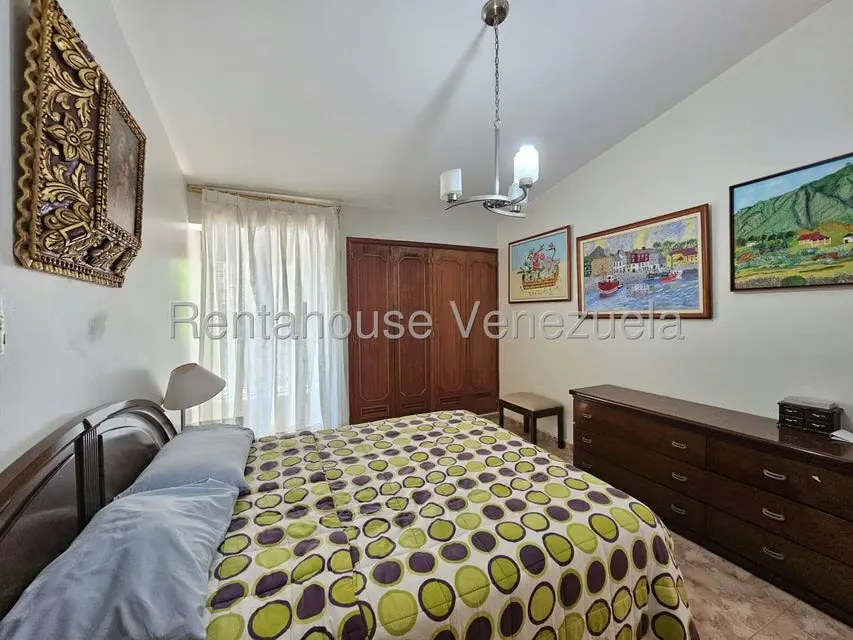 Casa (Multipes Niveles) en Venta en Colinas de Santa Monica, Distrito Metropolitano - 62