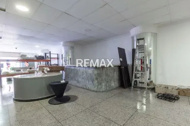 ALQUILO LOCAL EN LA AVENIDA 20, CENTRO DE BARQUISIMETO - 5