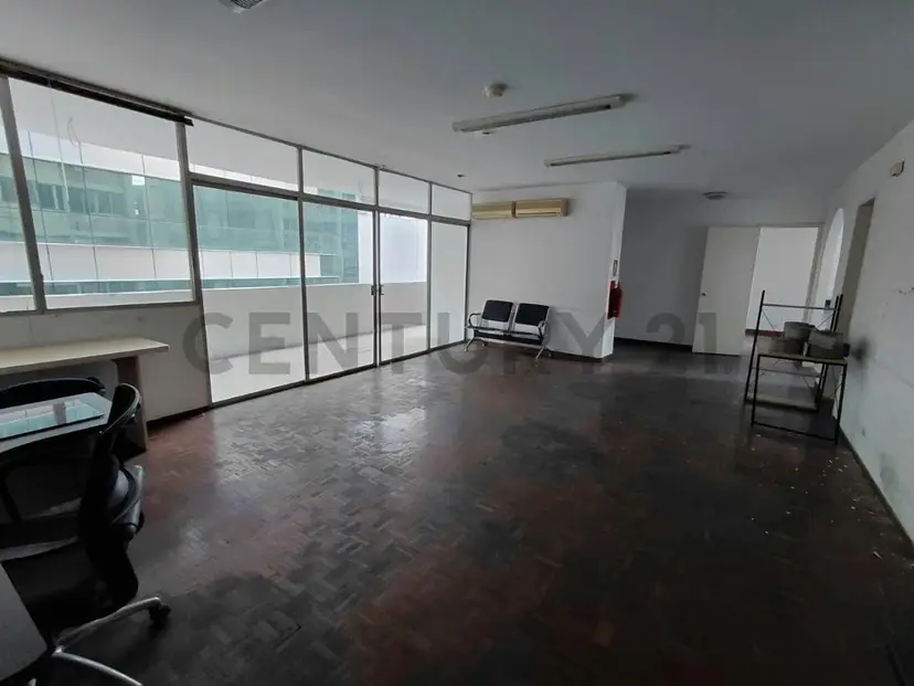 Oficina en Obra Gris de 118 m2 en Alquiler en El Rosal