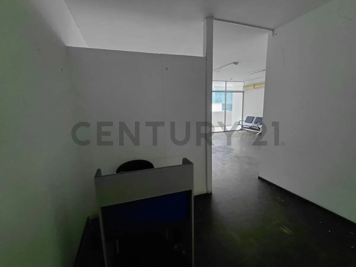 Oficina en Obra Gris de 118 m2 en Alquiler en El Rosal - 8