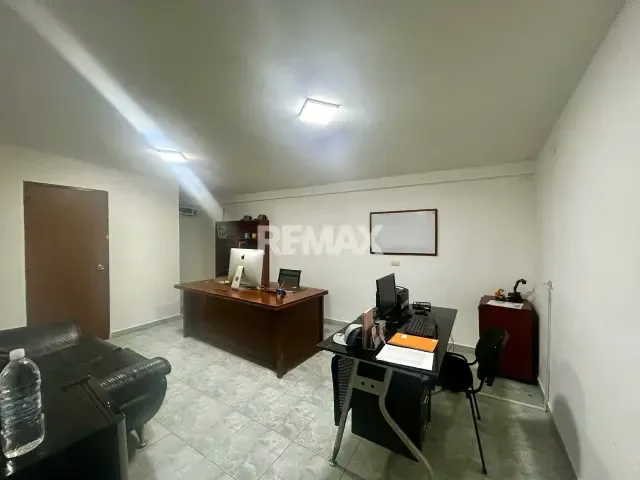 Casa Quinta Comercial-Residencial, con ubicación preferencial en la Puerta Maraven. - 8