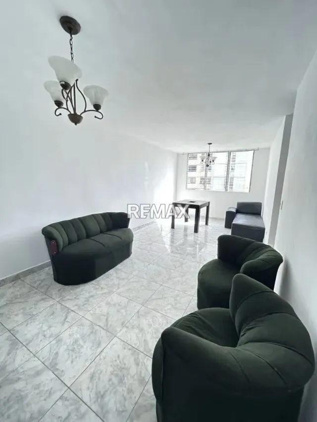 Apartamento semi amoblado en alquiler con planta 50 % en naguanagua - 3