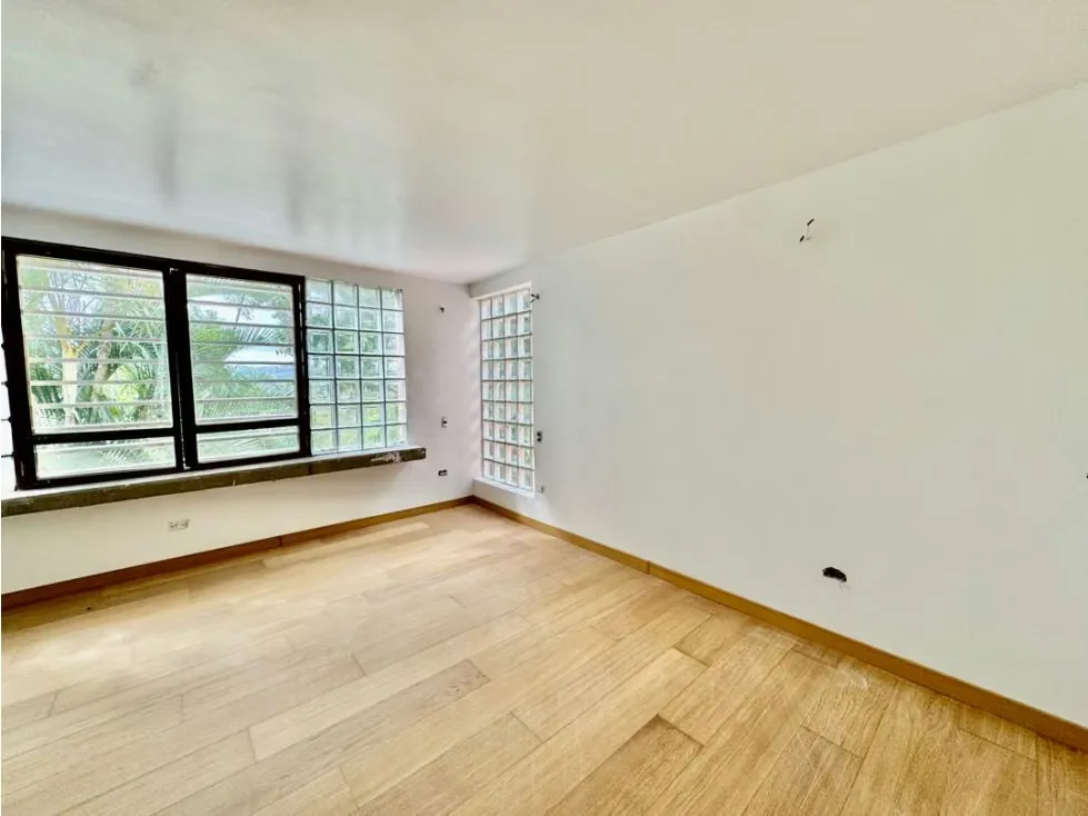 Se vende casa 400m2 3h+s/5b/6p + anexo Oripoto - 17