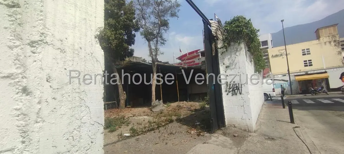 Terreno (Comercial) en Alquiler en Chacao, Distrito Metropolitano - 4