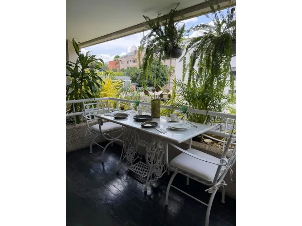 Alquilo apartamento amoblado 90m2 Altamira 1322