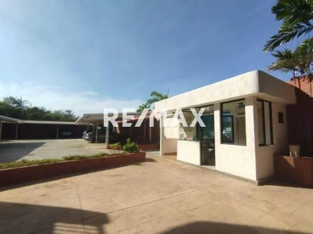 EN VENTA IMPRESIONANTE Y AMPLIO PENTHOUSE DE 3 PLANTAS CON ACABADOS DE LUJO , EN URBANIZACION JORGE COLL, ISLA DE MARGARITA - 2