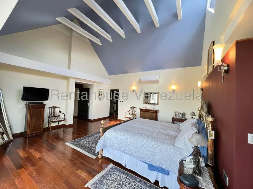 Casa (Duplex) en Venta en La Lagunita Country Club, Distrito Metropolitano - 18