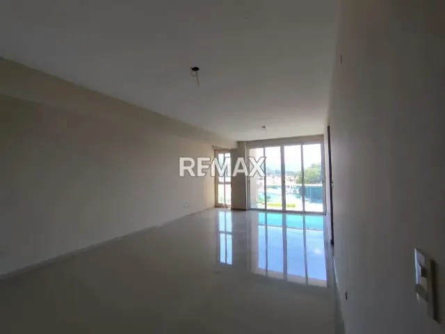 Apartamento en venta. Res. Titanium Suite, Mañongo (Cerca de Sambil) - 3