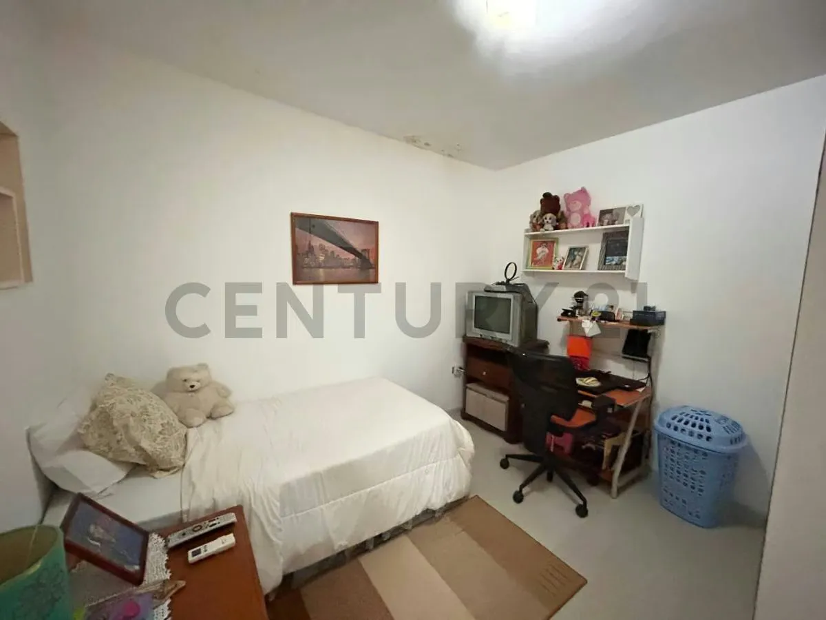 Rd - Venta de moderna pensión - Casa Comercial - 14
