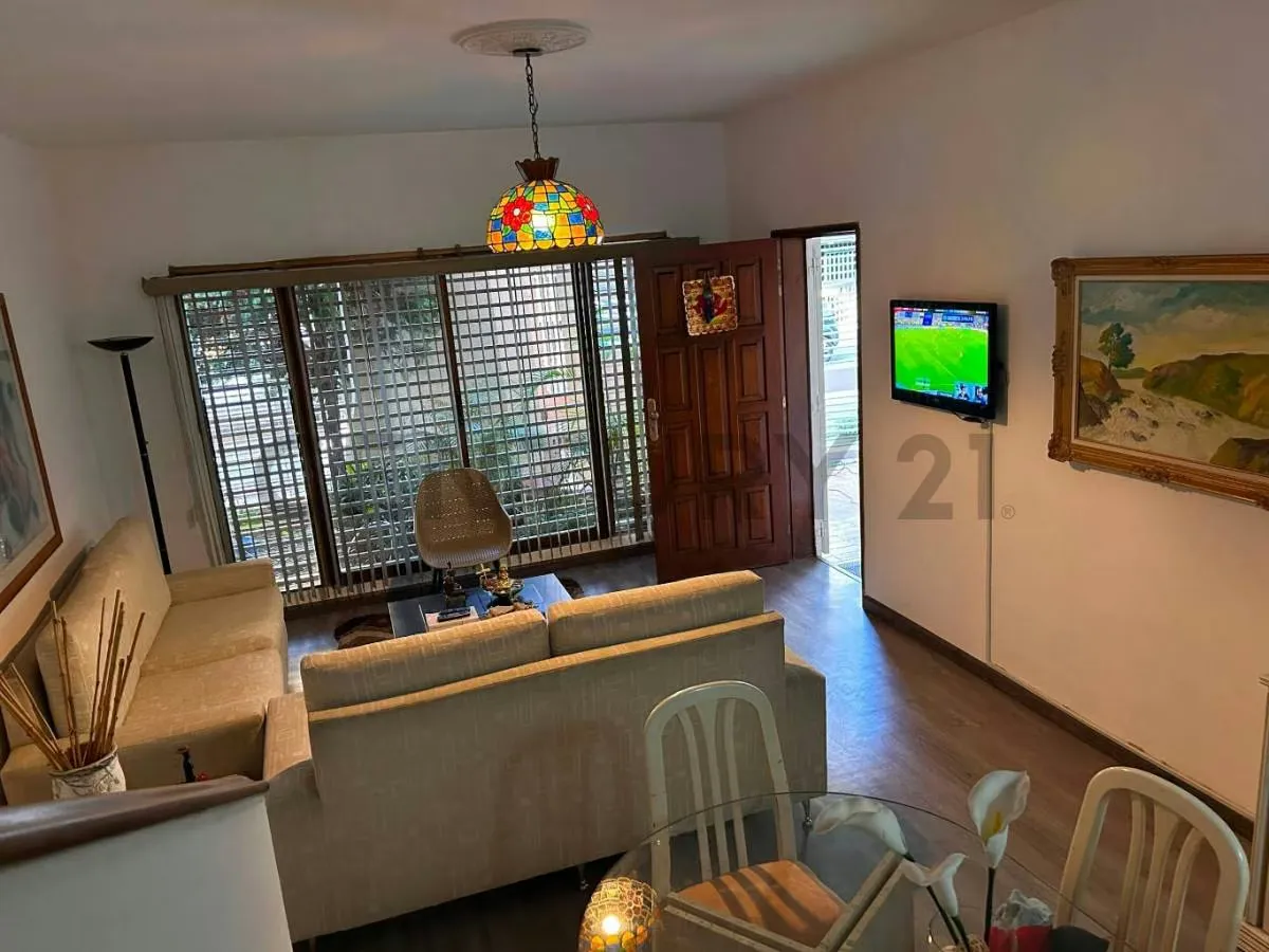 Rd - Venta de moderna pensión - Casa Comercial - 18