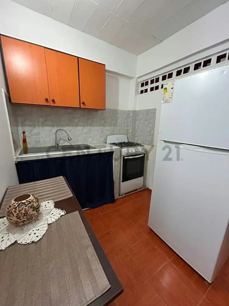 Rd - Venta de moderna pensión - Casa Comercial - 21