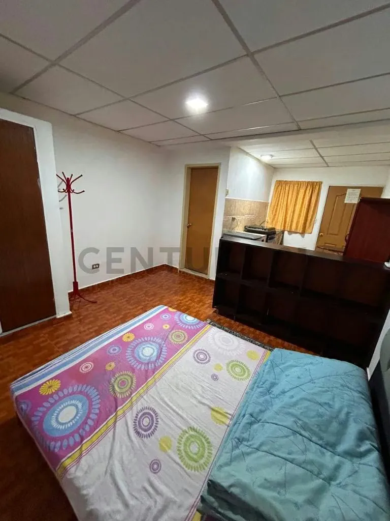 Rd - Venta de moderna pensión - Casa Comercial - 28