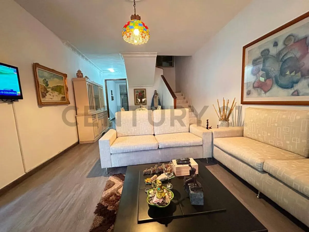 Rd - Venta de moderna pensión - Casa Comercial - 5