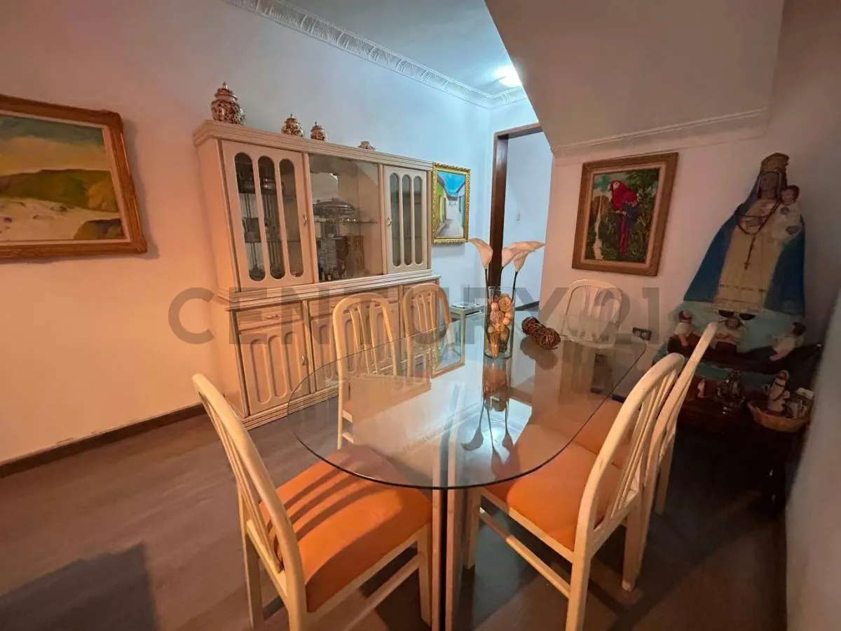 Rd - Venta de moderna pensión - Casa Comercial - 7