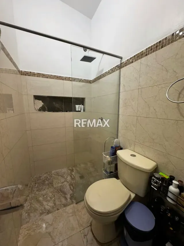CASA EN VENTA - 8