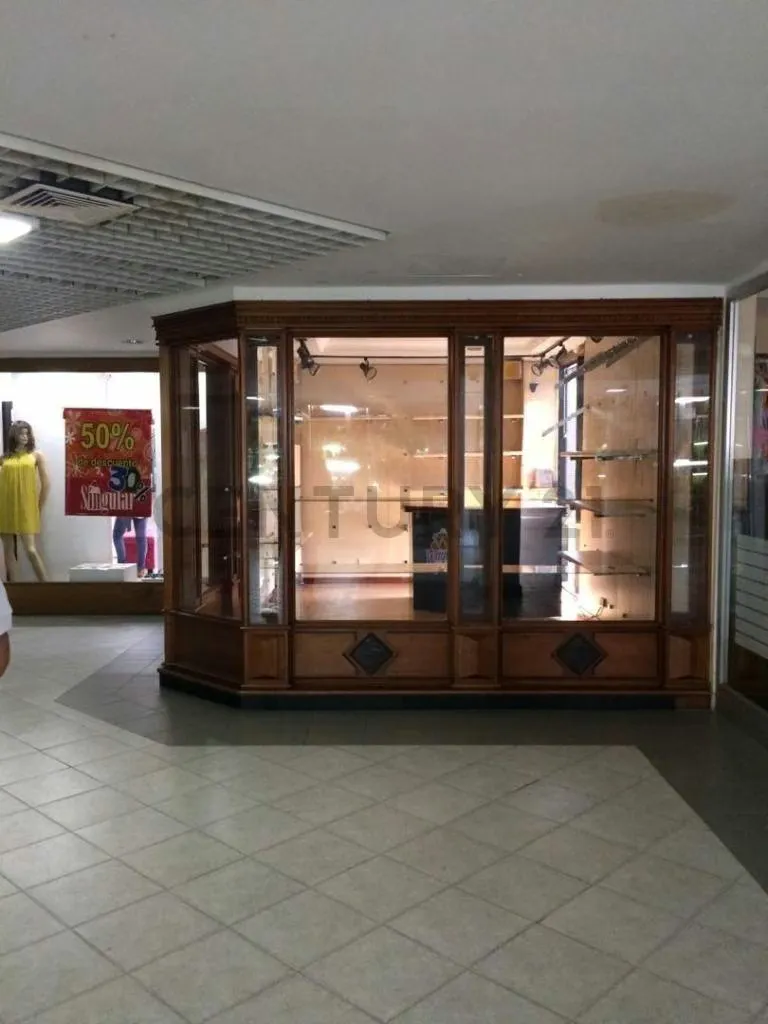 Alquiler de Local Comercial en C.C. Lago Mall, Avenida El Milagro - 2