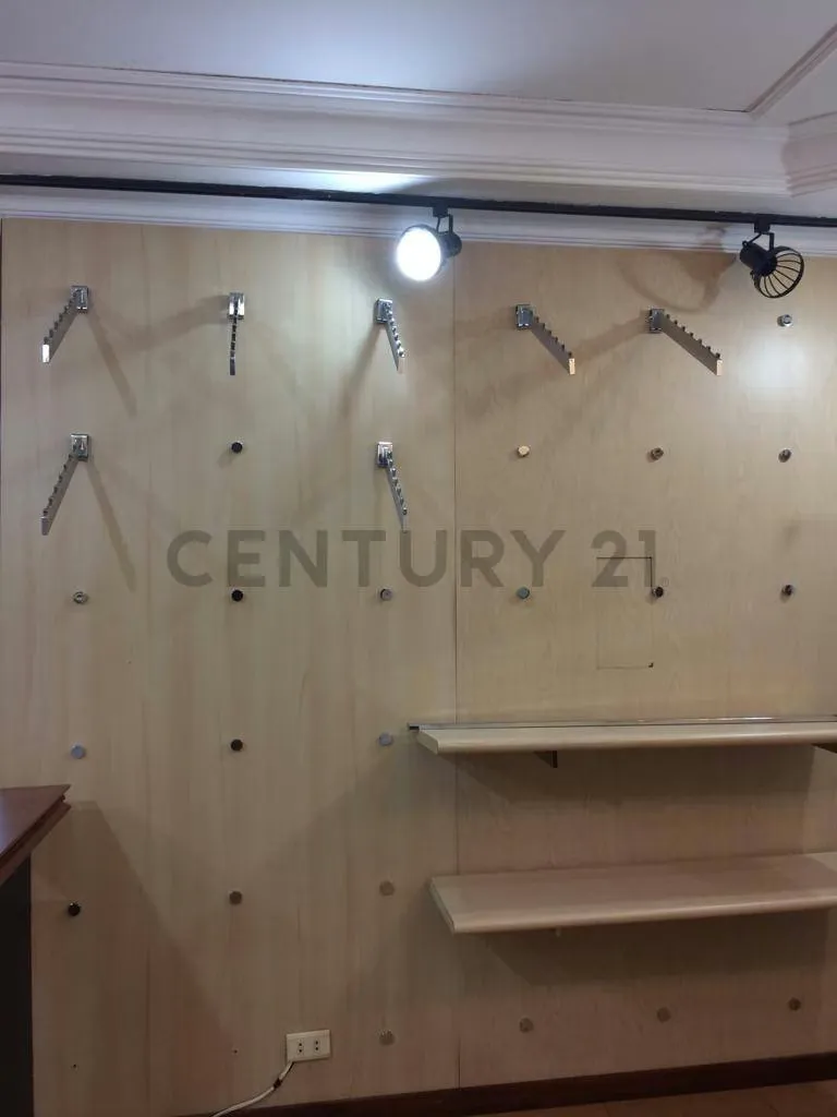 Alquiler de Local Comercial en C.C. Lago Mall, Avenida El Milagro - 6