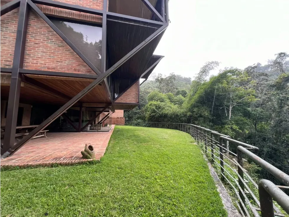 Se vende/alquila Casa 2.500m² 4h+2s/4b+2s/4p Oripoto - 3