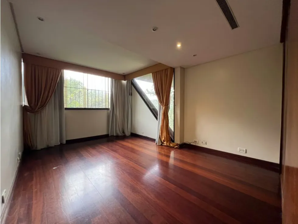 Se vende/alquila Casa 2.500m² 4h+2s/4b+2s/4p Oripoto - 43