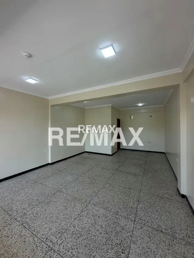 Local comercial en alquiler por el periférico de la limpia - 4