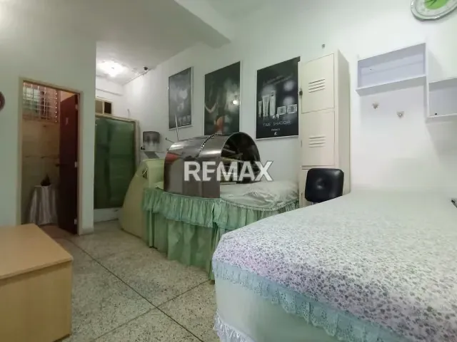 Alquiler de local 02 Av. Aragua - 5