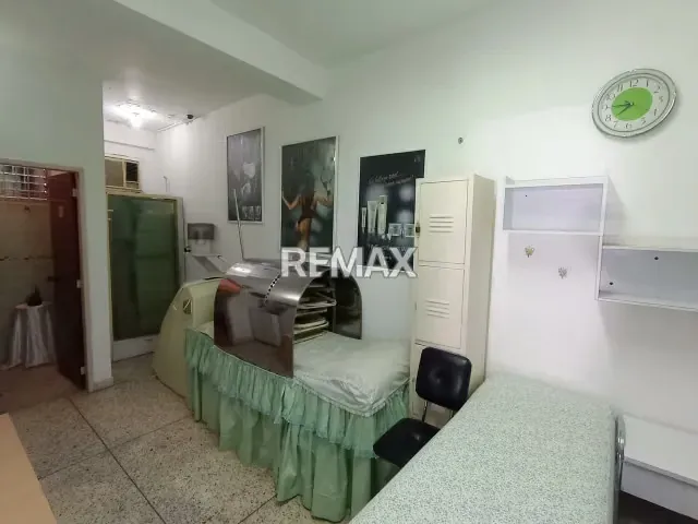 Alquiler de local 02 Av. Aragua - 6