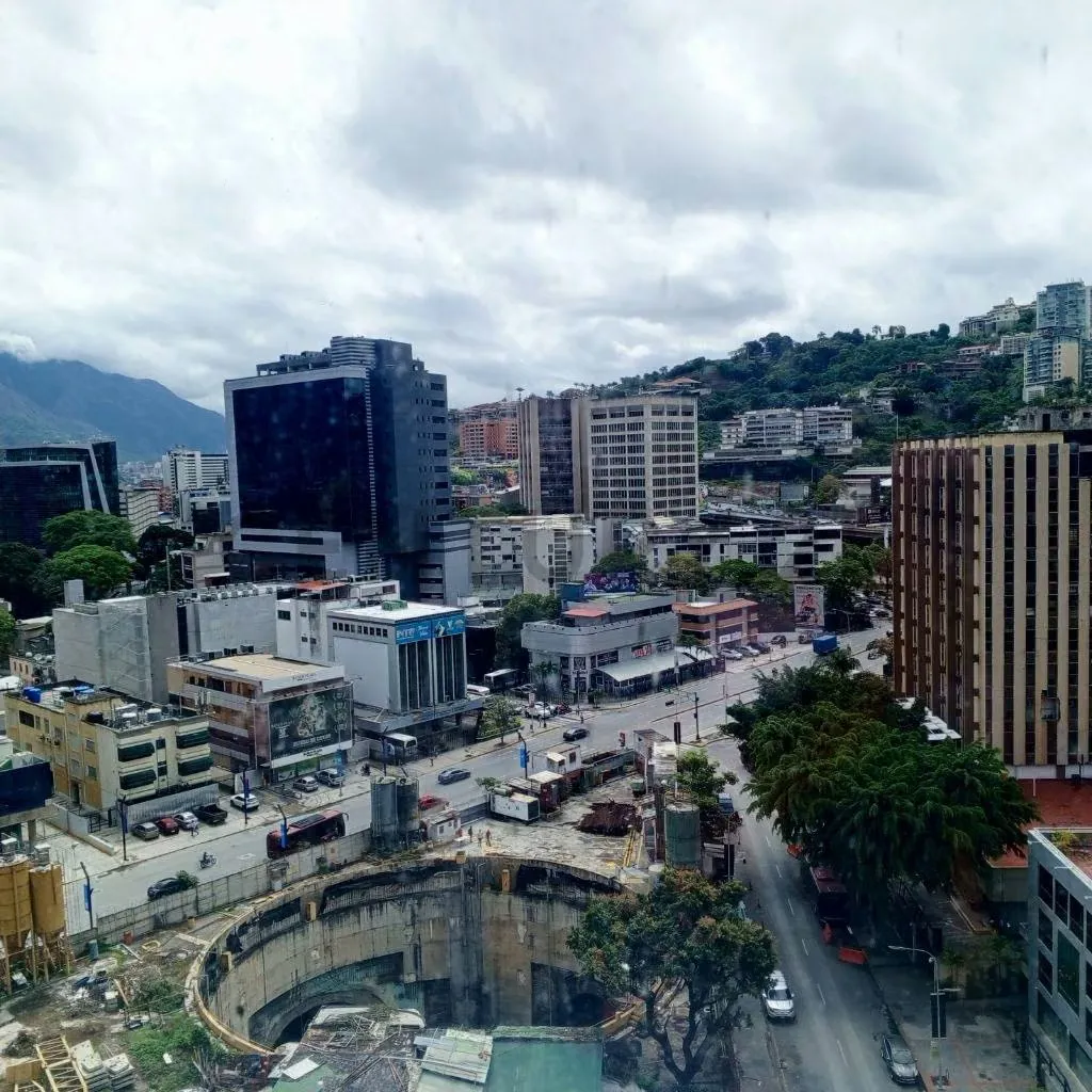 TU NUEVA SEDE CORPORATIVA EN LAS MERCEDES | ESTRENA EN TORRE GUAYANA - 17