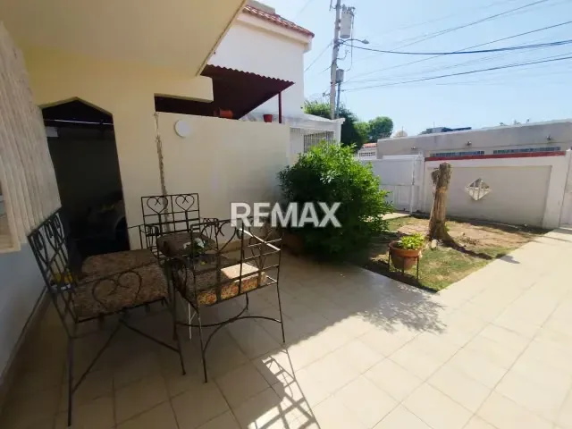 CASA EN VENTA ALTOS DEL PILAR DELICIAS - 9