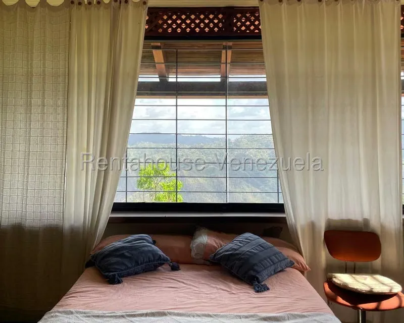 Casa (Multipes Niveles) en Venta en Los Guayabitos, Distrito Metropolitano - 24