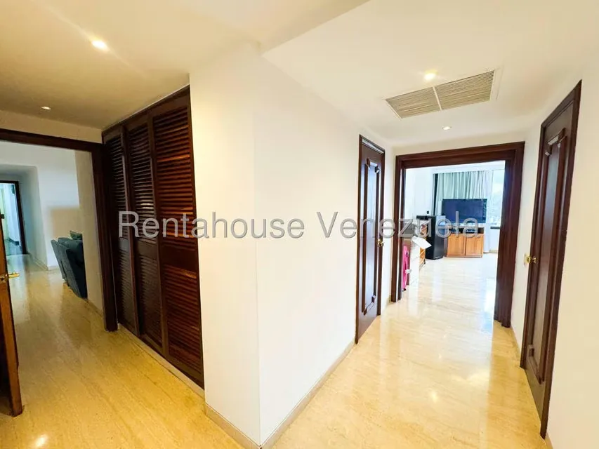 Apartamento (1 Nivel) en Venta en Lomas de San Roman, Distrito Metropolitano - 17