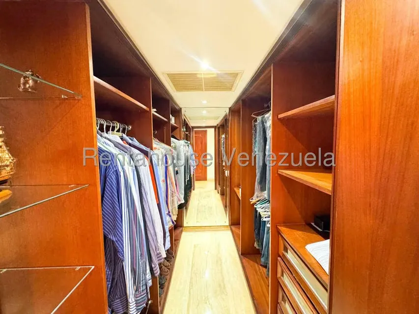 Apartamento (1 Nivel) en Venta en Lomas de San Roman, Distrito Metropolitano - 24