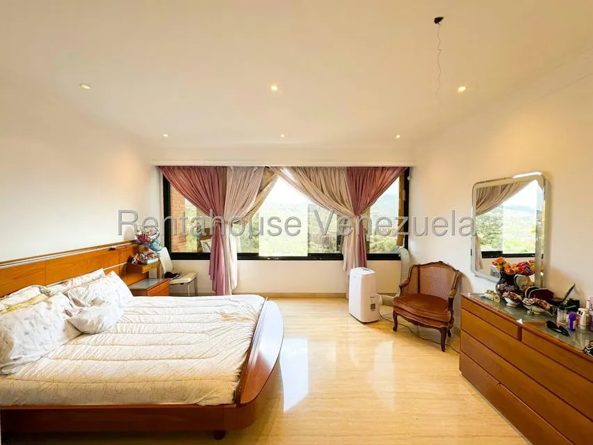 Apartamento (1 Nivel) en Venta en Lomas de San Roman, Distrito Metropolitano - 25