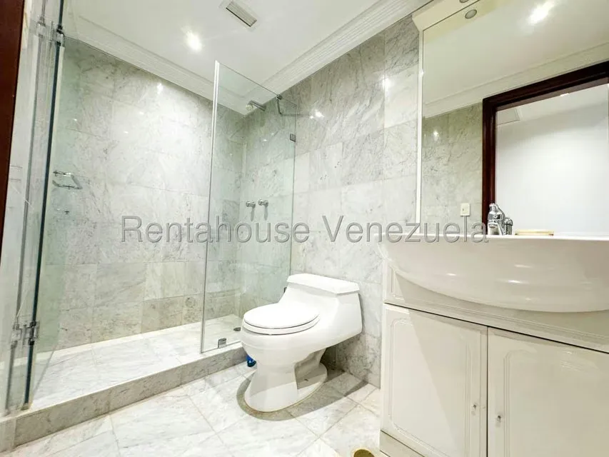 Apartamento (1 Nivel) en Venta en Lomas de San Roman, Distrito Metropolitano - 28