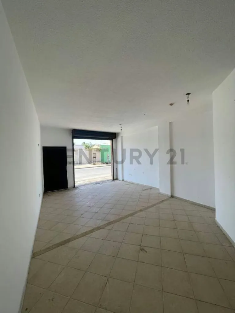 Century 21 ofrece en Alquiler Local Comercial en Barcelona