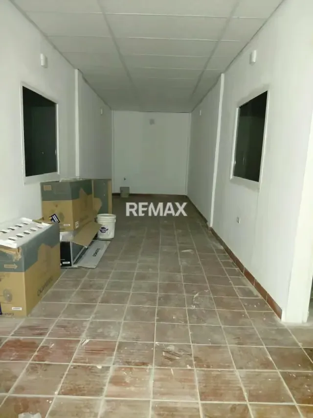 En alquiler Local Comercial 1er piso - 8