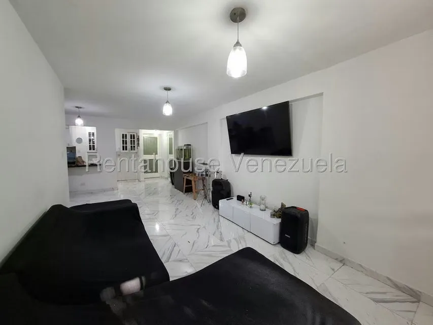 Apartamento (1 Nivel) en Venta en La Urbina, Distrito Metropolitano - 3