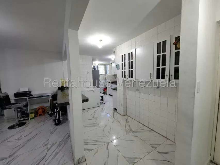 Apartamento (1 Nivel) en Venta en La Urbina, Distrito Metropolitano - 8