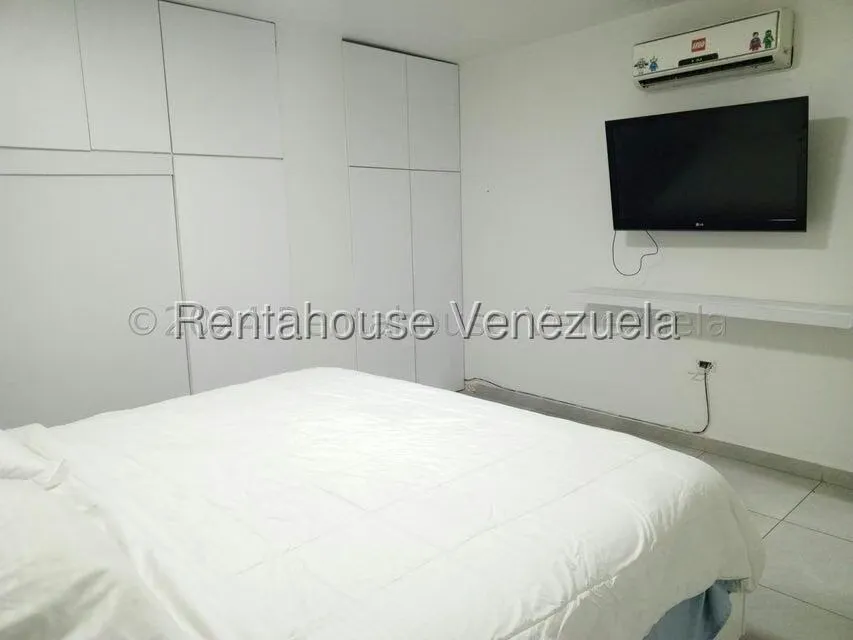 Apartamento (1 Nivel) en Alquiler en Colinas de Bello Monte, Distrito Metropolitano - 13
